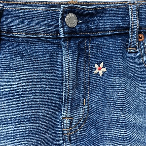 GAP | Floral Embroidered Cut-off Jean Shorts Sz 30 - Picture 5 of 14